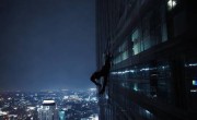 30楼惊现攀高大盗！陌生男子究竟有何目的？